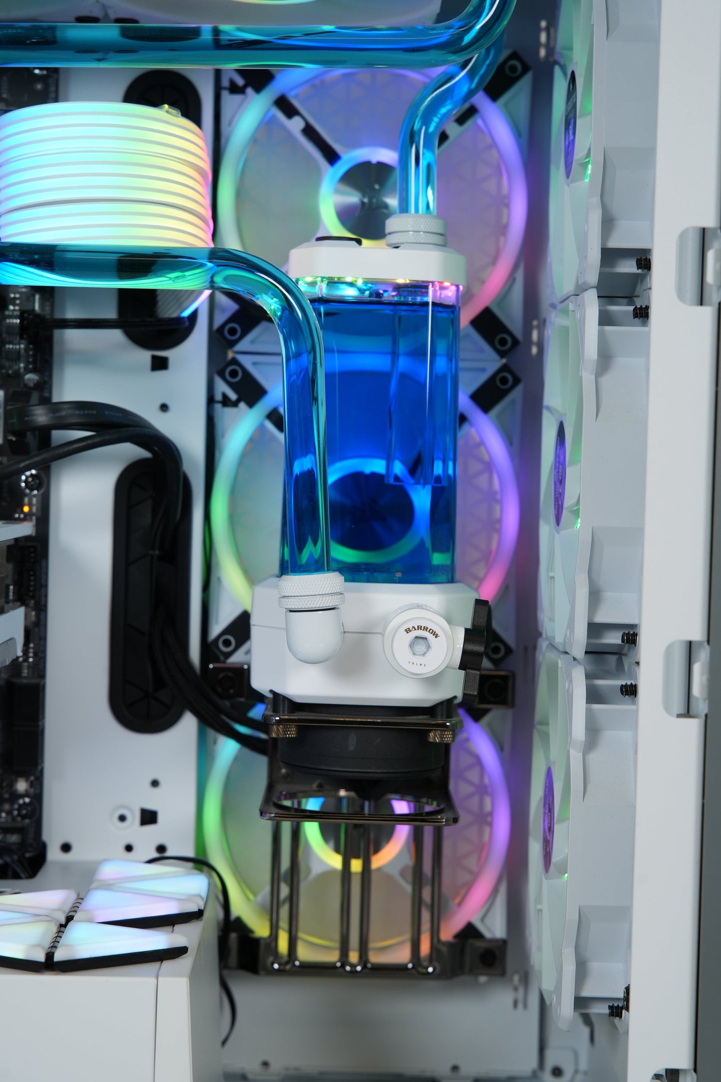 Custom Water Cooled Pc - Intel Core i7 13700KF - RTX 4070 Ti SUPER - 32GB DDR5 - 2TB SSD - Win 11 PRO